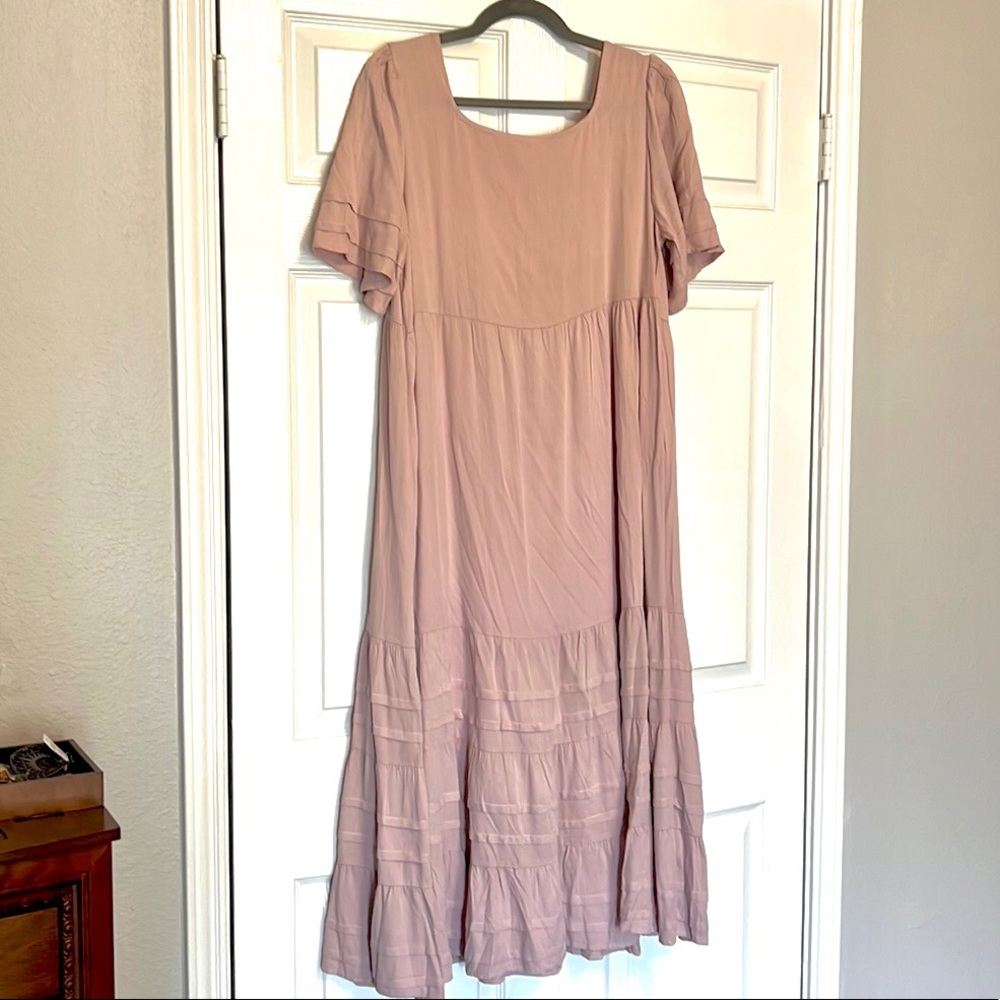 Light Pink Tiered Pintuck Midi Dress Medium